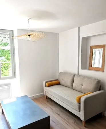 Duplex meublé, garage à vélo