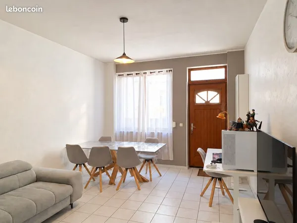 Maison 2 pièces 75 m²