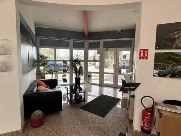 Local d'activité 1 pièce 380 m²