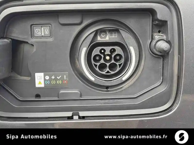 Citroën C5 Aircross hybride rechargeable 225 e-eat8 — photo 25