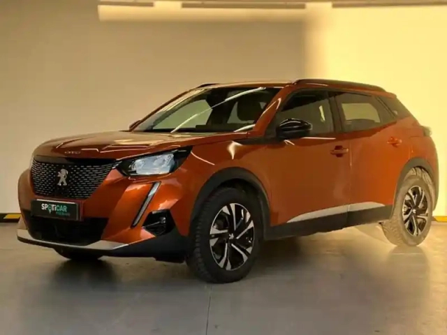 Peugeot 2008 1.2 puretech 130ch s&amp;s roadtrip eat8 — photo 1