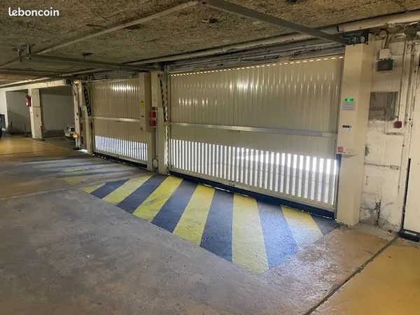 Place de parking sécurisée Puteaux - Rue Cartault