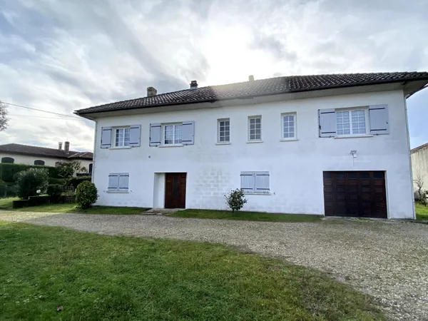 Maison 7 pièces 270 m²