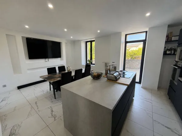 Maison 6 pièces 140 m²