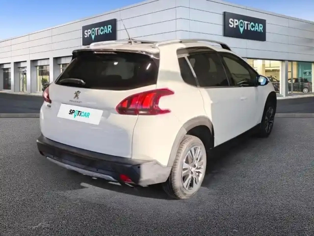 Peugeot 2008 puretech 110ch s&amp;s eat6 allure — photo 28
