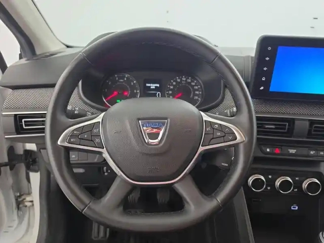 Dacia Jogger eco-g 100 7 places — photo 36
