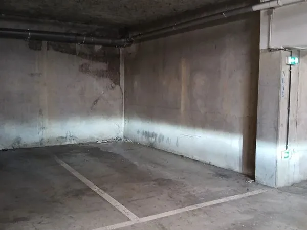 Loue place de parking