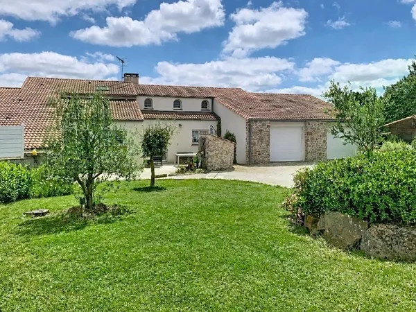 Maison familiale d'exception , idéalement située