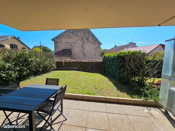 Appartement meublé exceptionnel au coeur de Belfort avec jardin, terrasse et garage