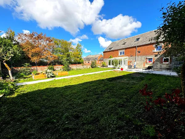 Maison Longère d'Exception à Dourlers - 7 pièces, 6 chambres, 250 000 €