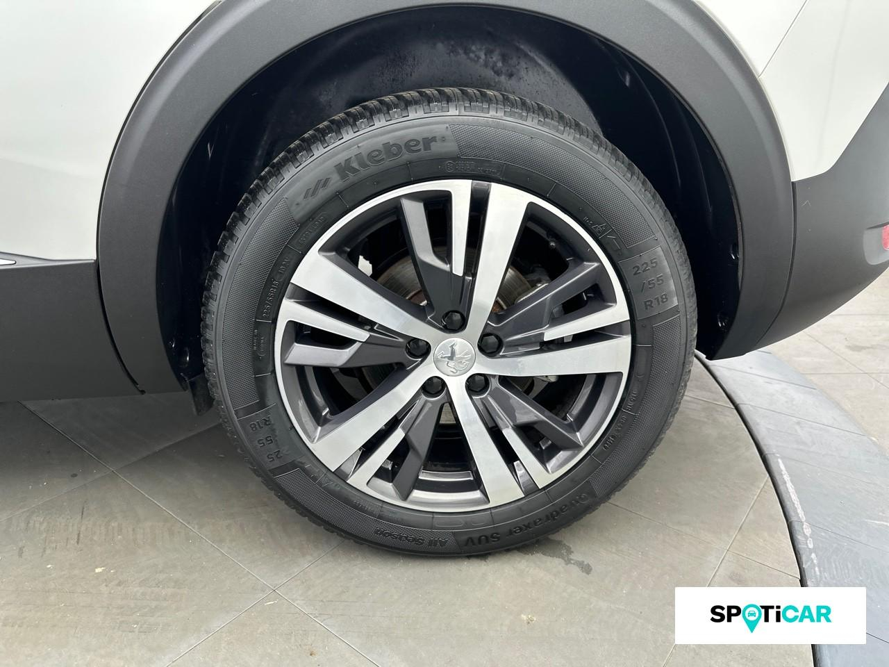 Peugeot 5008 1.2 puretech 130ch s&s allure pack — photo 11