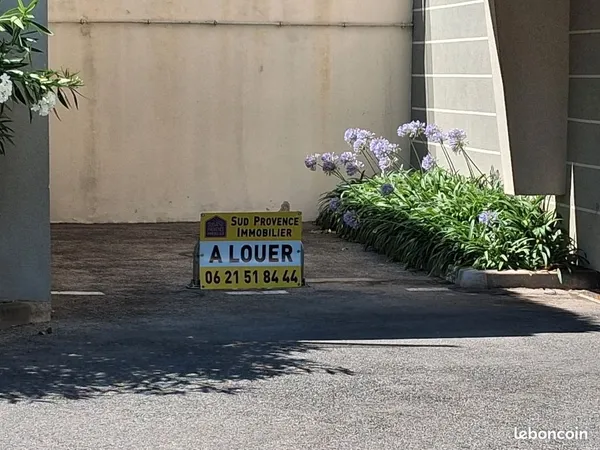 Parking à louer