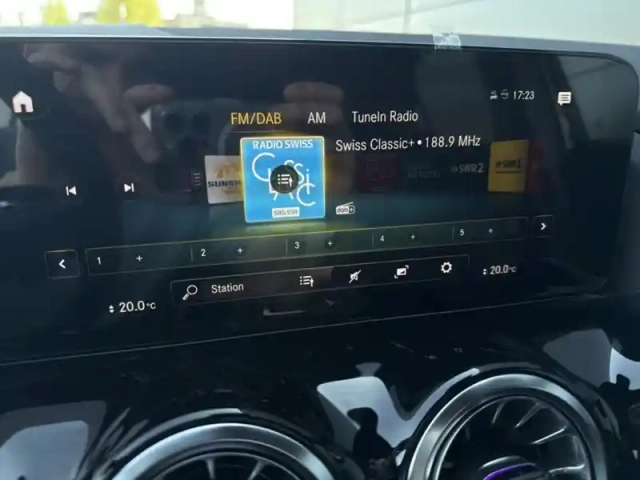 Mercedes Gla 200 d amg line — photo 19