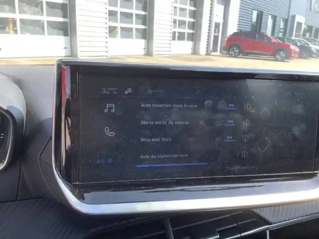 Peugeot 208 puretech 75 s&amp;s bvm5 — photo 22