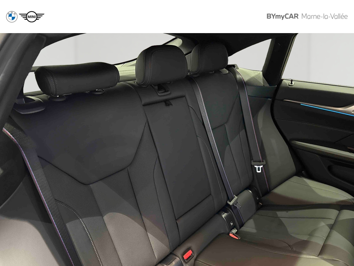 BMW i4 xDrive40 401 ch BVA — photo 25