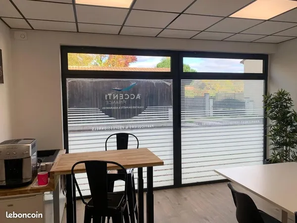 Local commercial 74 m² La Brède