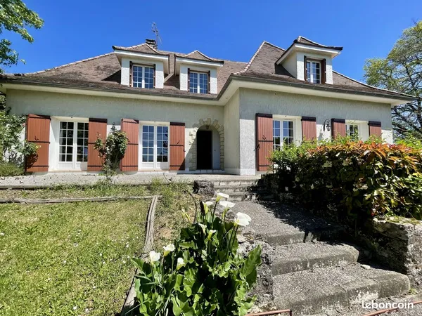 Maison 7 pièces 200 m²