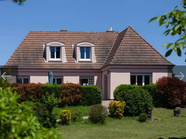 Vends 2 Bâtiments séparés 400 m2 sur 6.000 m2 de terrain constructible - Paray-le-Monial