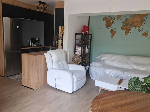 T3 en rez-de-jardin avec terrasse et jardin - Chatillon