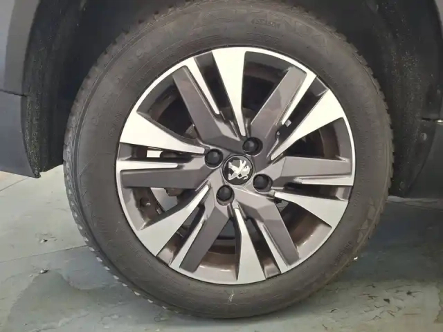 Peugeot 2008 1.2 puretech 110ch s&amp;s bvm5 — photo 22