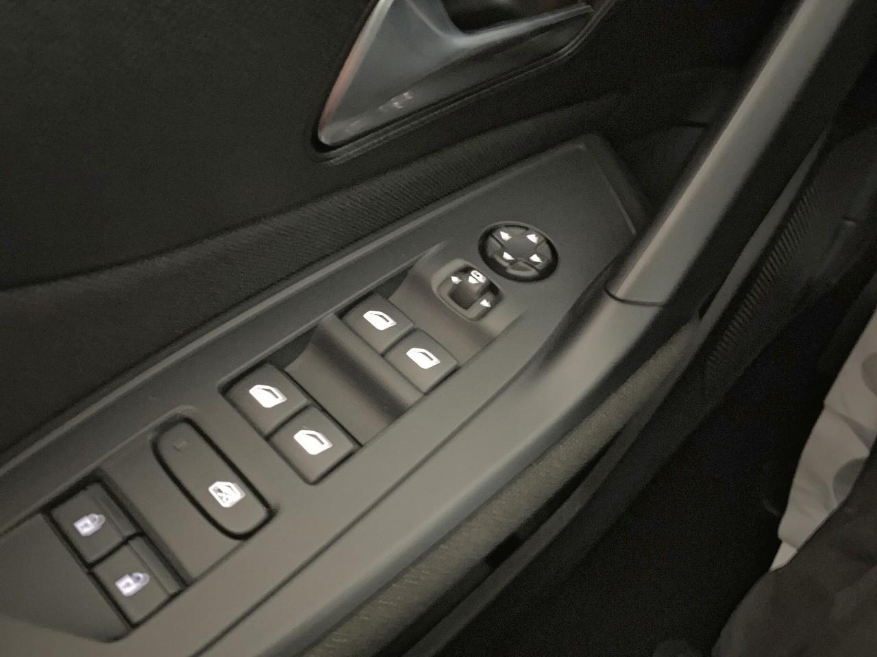 Peugeot 308 sw hybrid 145 e-dcs6 style — photo 20