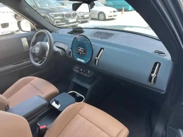 Mini Countryman se 313ch favoured all4 — photo 3