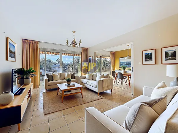 Appartement Talence 5 pièces avec balcon