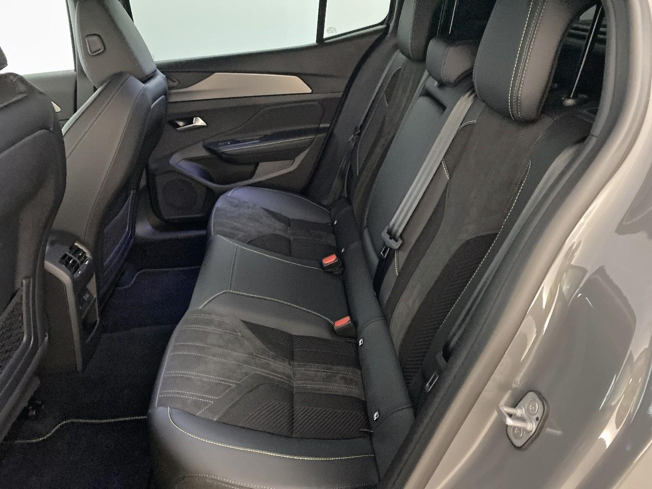 Peugeot 408 electrique 58 kwh 210 ch gt — photo 10