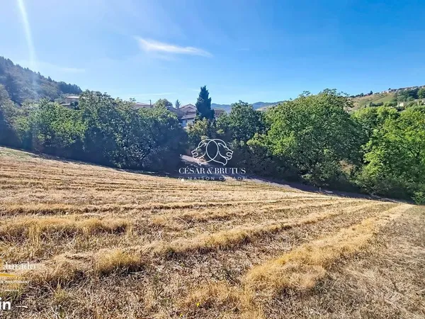 Terrain 940 m² Vaux-en-Beaujolais