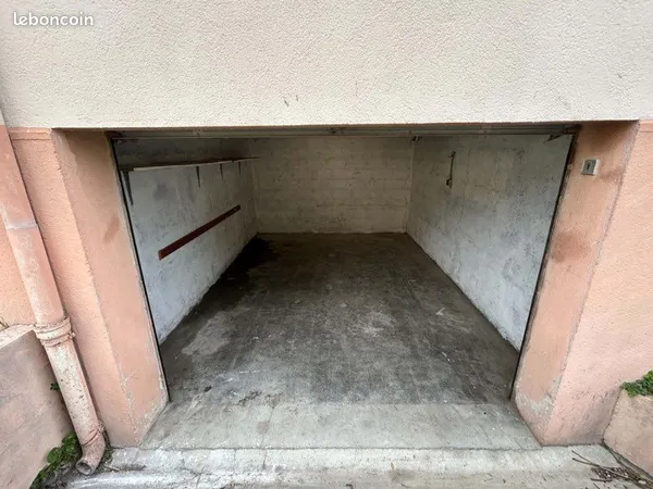 Garage de 18m2 à louer - Sainte-Marguerite