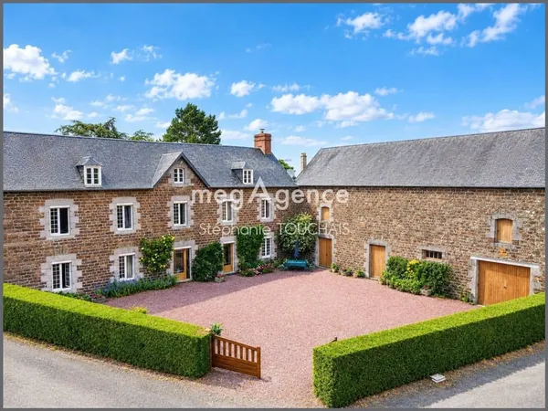 Longère de 230 m², 7 pièces sur 4650 m² de terrain
