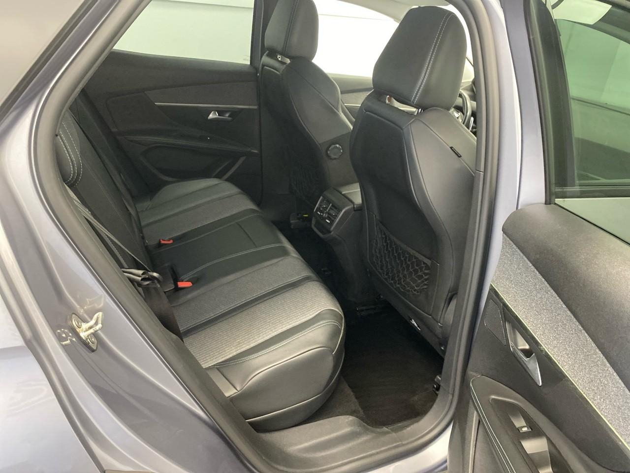 Peugeot 3008 hybrid 225 e-eat8 allure pack — photo 24