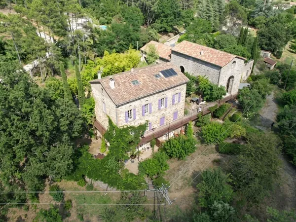 Maison 19 pièces 488 m²