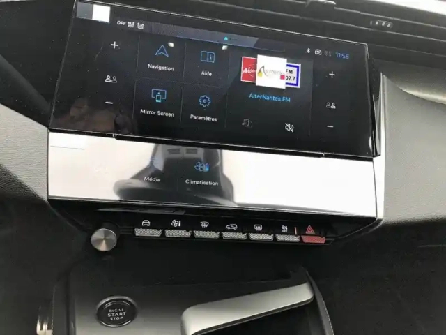 Peugeot 408 electrique 58 kwh 210ch — photo 15