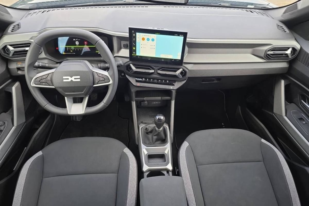 Dacia Bigster — photo 12