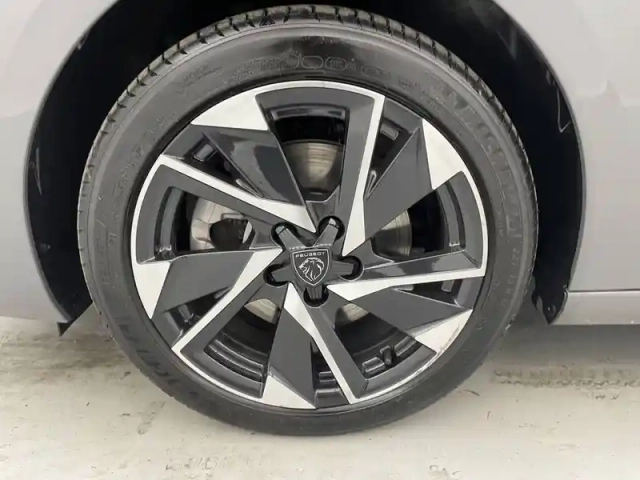 Peugeot 308 hybrid 136 e-dcs6 — photo 49