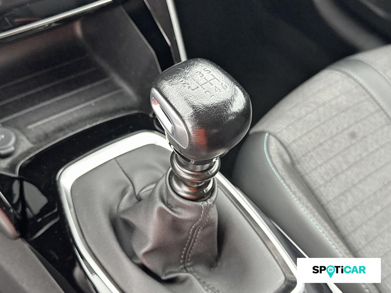 Peugeot 208 1.2 puretech 100ch s&s allure — photo 14