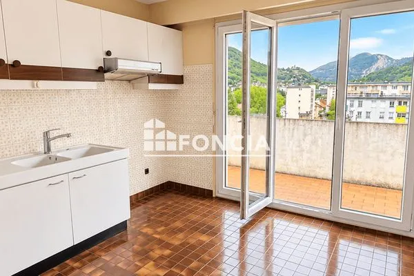 Appartement 7 pièces 136 m²
