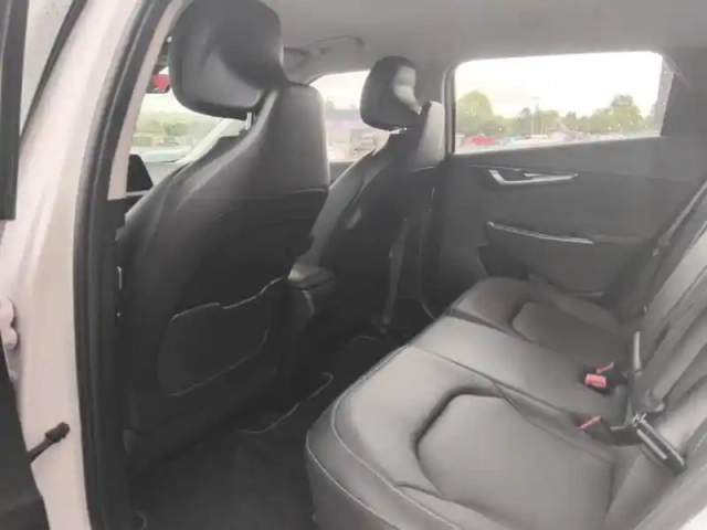 Kia Ev6 229ch air design 2wd — photo 9