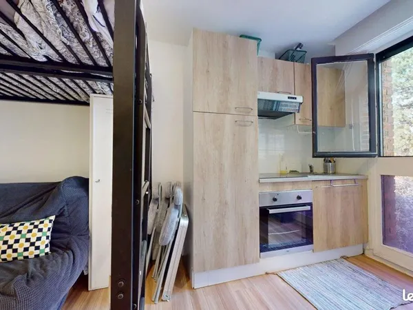 Chambre 7 pièces 89 m²