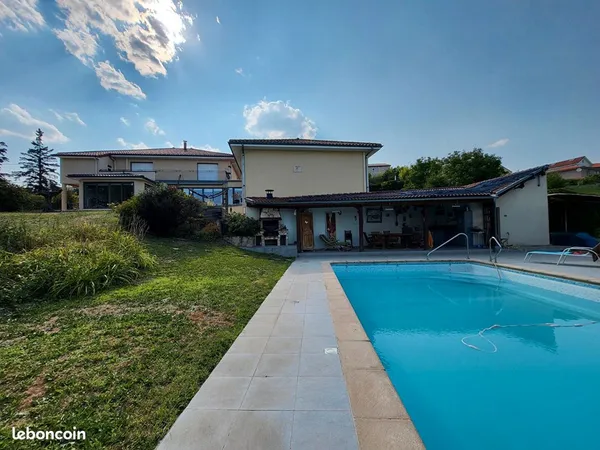 Maison 13 pièces 416 m²