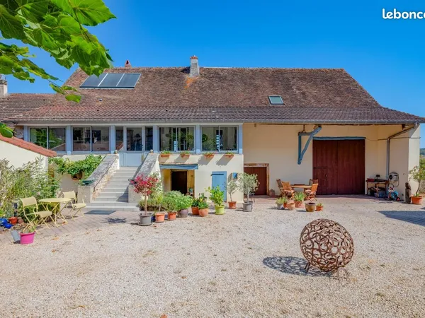 Propriété 4 pièces 210 m²