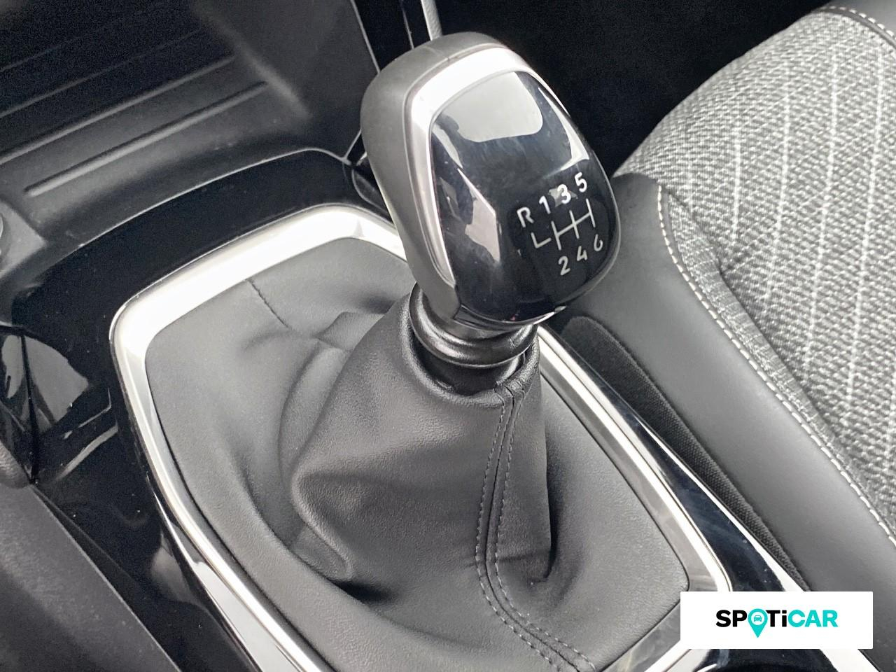 Peugeot 2008 1.2 puretech 100ch s&s allure — photo 14