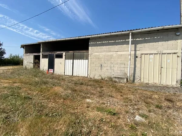 Local 1 pièce 200 m²
