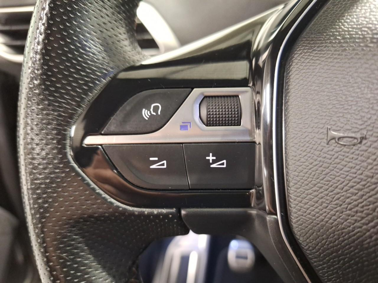 Peugeot 3008 1.2 puretech 130ch s&s bvm6 gt line — photo 20