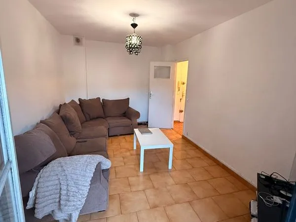 2 pieces 43m2 hôpital pasteur