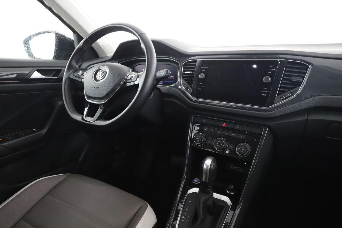 Volkswagen T-Roc 1.5 TSI EVO Carat Exclusive DSG7 — photo 12