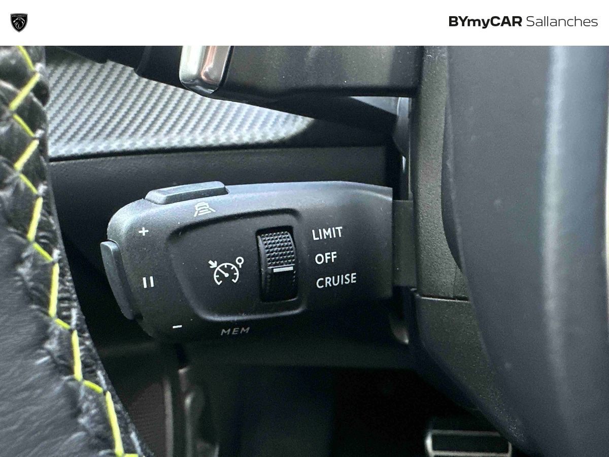 Peugeot 2008 PureTech 130 S&amp;S EAT8 — photo 28