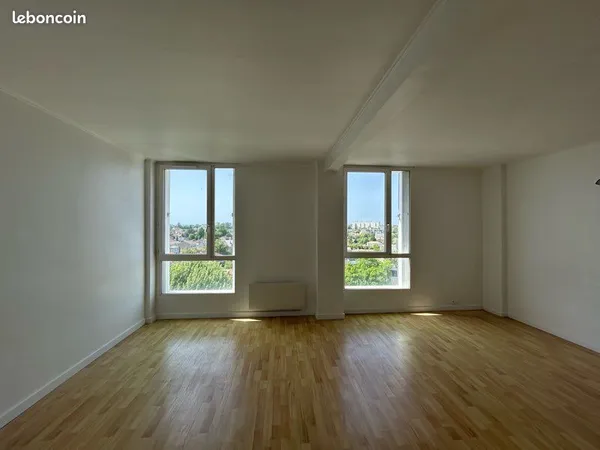 LE BOUSCAT - T3 67 m² - Lumineux, vue dégagée - 990 CC