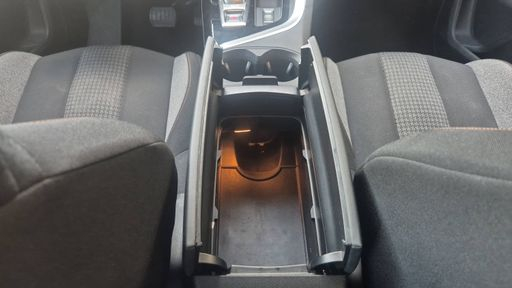 Peugeot 5008 1.5 BlueHDi 130 EAT8 - Allure – 2022 – 145419 km – Diesel – Boîte Automatique — photo 13